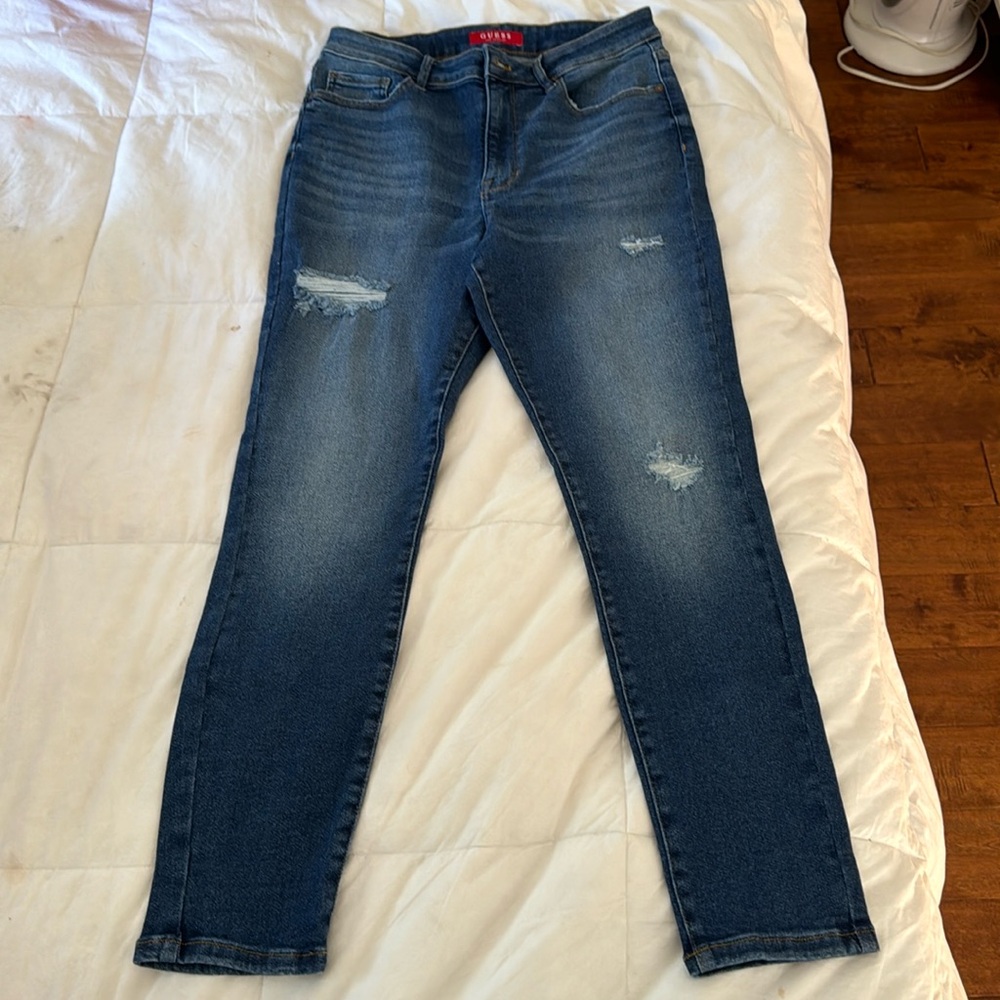 BRAND NEW Guess Jeans